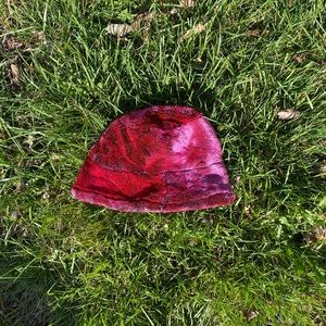burgundy/red/pink/black fuzzy bucket hat